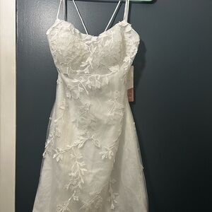 White lace mini dress